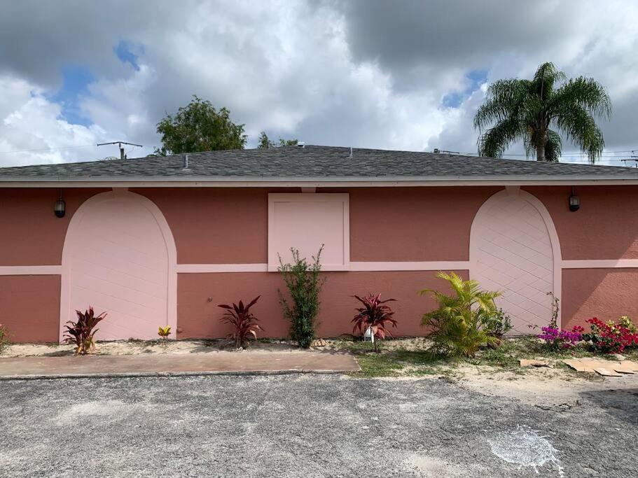 The Green Door Bungalow North North Naples Extérieur photo